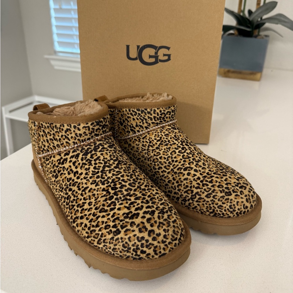 UGG ultra mini real calf hair